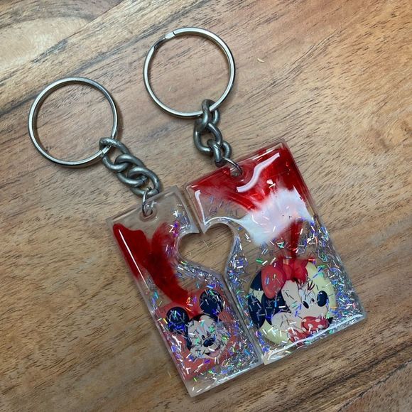 Mickey & Minnie Mouse matching keychain set - Picture 11 of 16